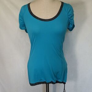 Lululemon Teal Adjustable Cinch Hip Athletic Top Stretchy Card Pocket on Hip szS